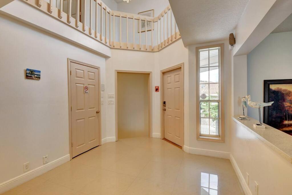 5 Bedroom Mansion With Pool And Non-Heated Jacuzzi Games In Boynton Beach Exterior photo