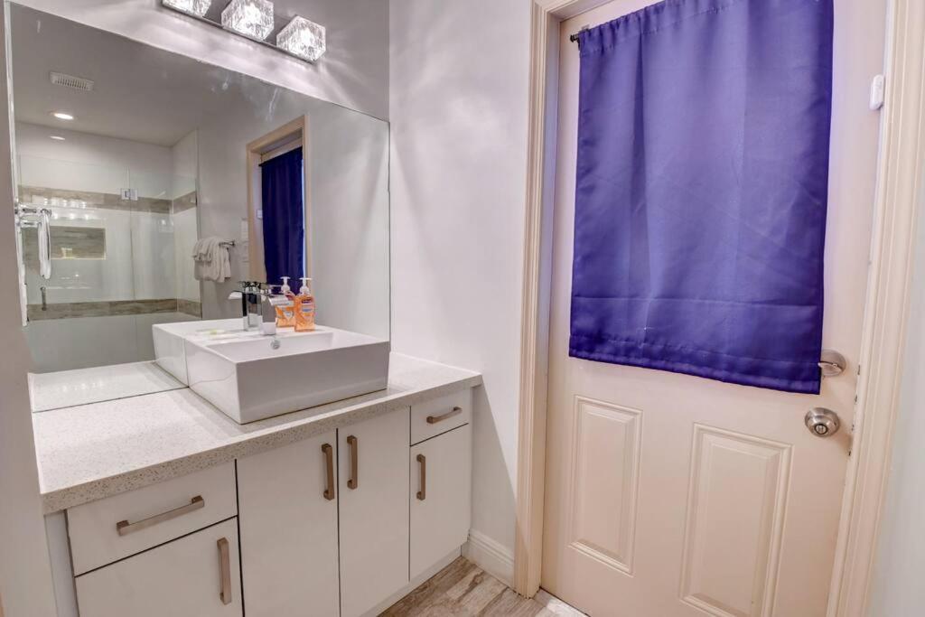 5 Bedroom Mansion With Pool And Non-Heated Jacuzzi Games In Boynton Beach Exterior photo